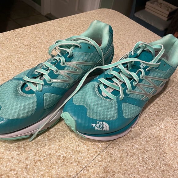 The NorthFace running shoes, excellent condition, too small for my feet, W 7 1/3 - Picture 3 of 7